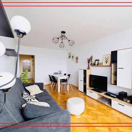 Apartament 2 Pokoje W Gdansku Kolobrzeska Przymorzeアパートメント エクステリア 写真