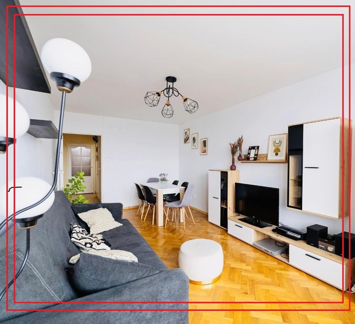 Apartament 2 Pokoje W Gdansku Kolobrzeska Przymorzeアパートメント エクステリア 写真